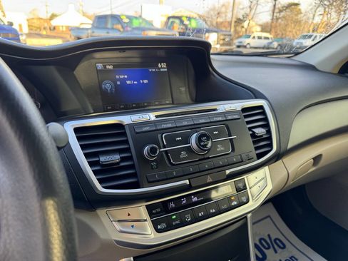 Used 2015 Honda Accord LX image 20