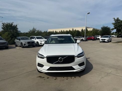 Used 2021 Volvo XC60 T5 Momentum w/ Premium Package AWD/4WD image 2