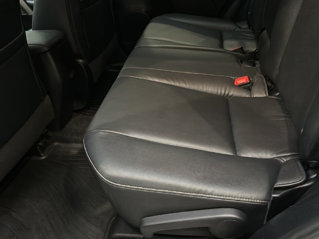 Used 2015 Toyota RAV4 Limited w/ Technology Package AWD/4WD image 20