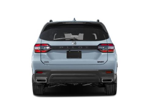 Used 2025 Honda Pilot Sport image 8