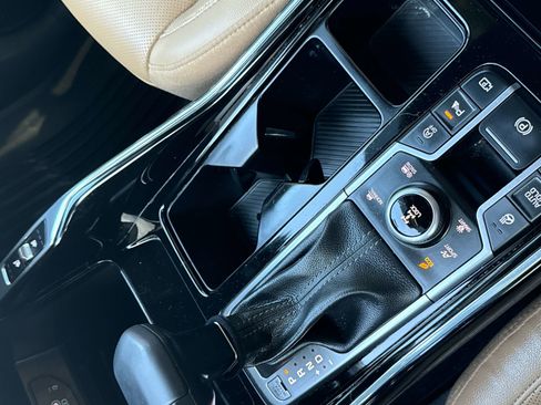 Used 2024 Kia Sorento SX Prestige w/ Olive Brown Leather Package image 22