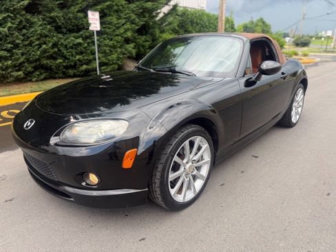 Used 2006 MAZDA MX-5 Miata Grand Touring image 3