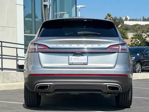 Certified 2021 Lincoln Nautilus FWD image 4