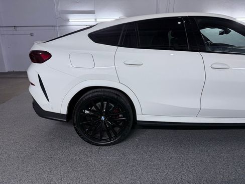 Used 2023 BMW X6 xDrive40i w/ M Sport Package AWD/4WD image 6