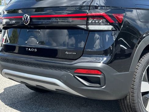 New 2025 Volkswagen Taos S image 5