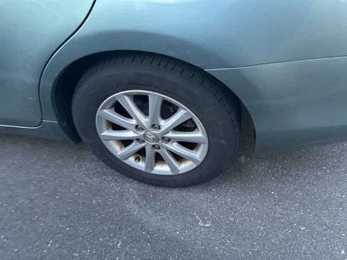 Used 2011 Toyota Camry XLE image 23