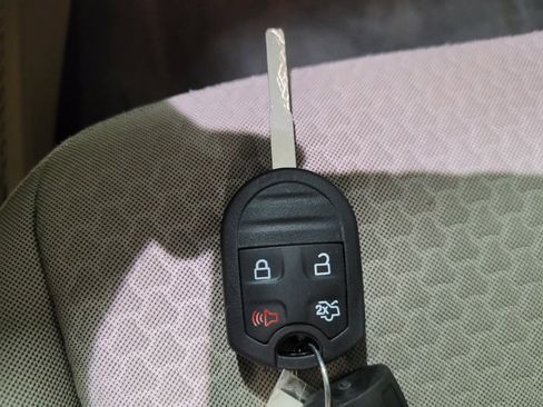 Used 2017 Ford Escape SE w/ Equipment Group 201A image 32