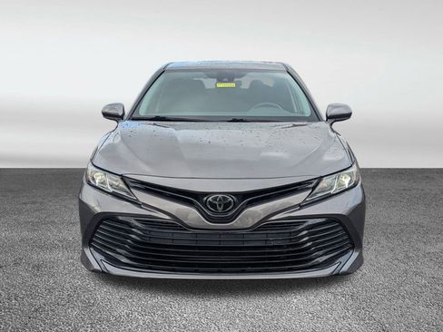 Used 2020 Toyota Camry LE image 12