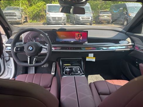 Used 2025 BMW 740i xDrive image 20