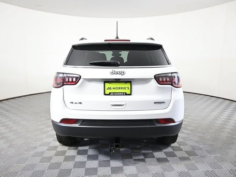 Used 2022 Jeep Compass Latitude w/ Convenience Group AWD/4WD image 5