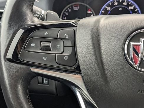 Used 2024 Buick Enclave Premium image 32