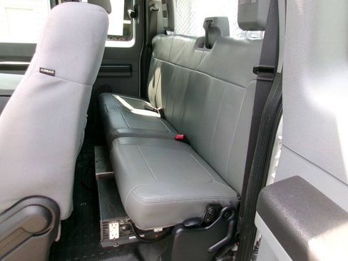 Used 2015 Ford F250 XL w/ Camper Package AWD/4WD image 15