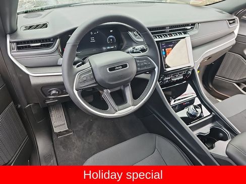 New 2025 Jeep Grand Cherokee Laredo w/ Luxury Tech Group I image 16