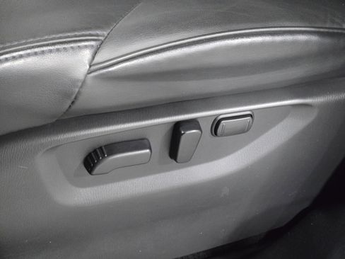 Used 2021 Nissan Armada SV w/ SV Appearance Package image 31