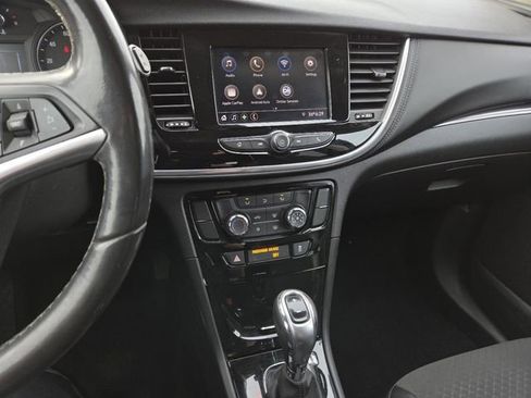 Used 2022 Buick Encore Preferred image 31