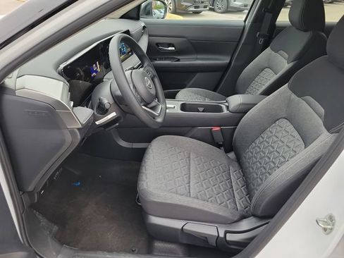 New 2026 Nissan Kicks SV FWD image 19
