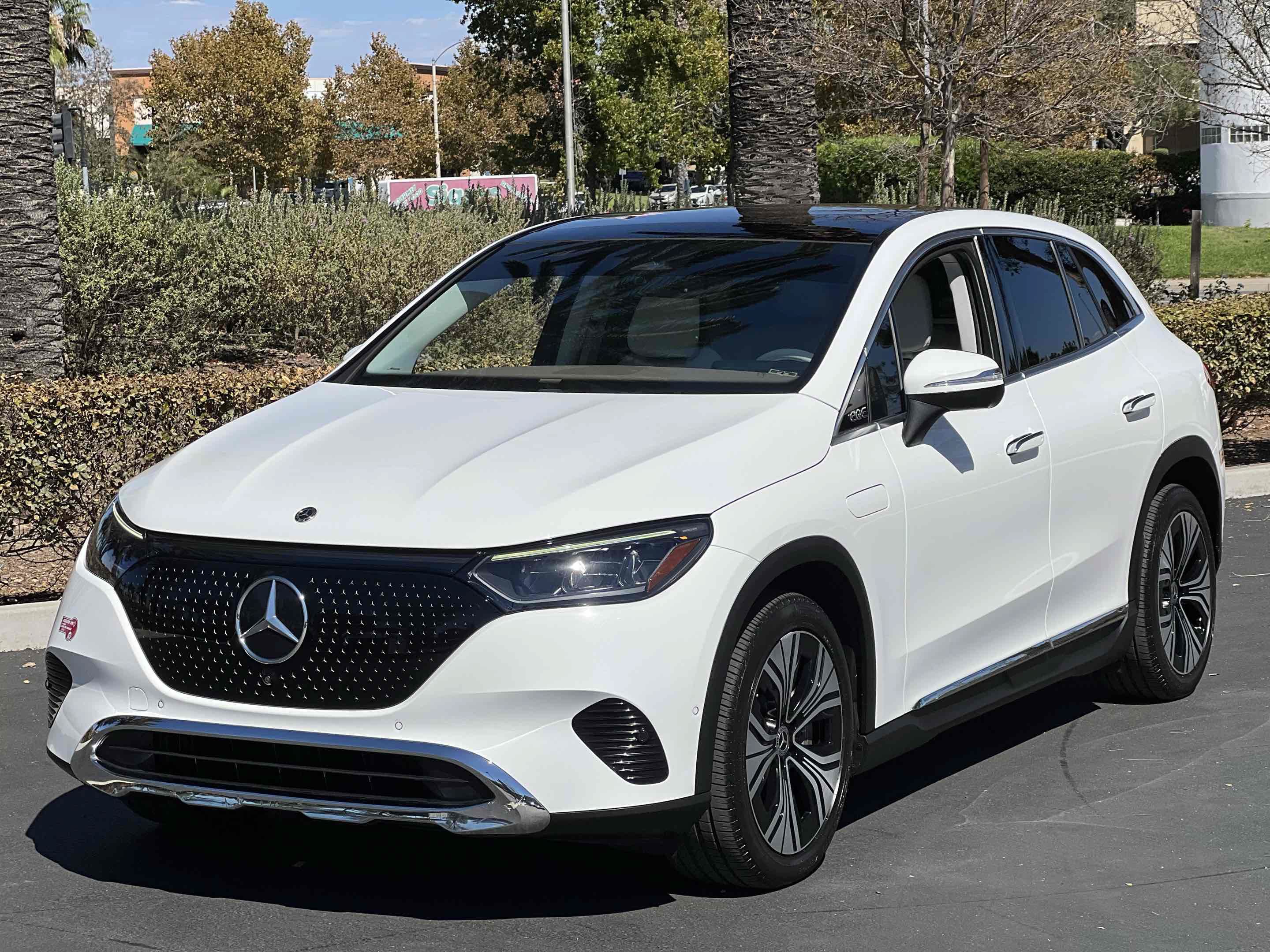 Used 2023 Mercedes-Benz EQE 350+ SUV image 25