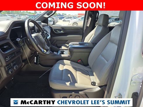 Used 2024 Chevrolet Suburban LT image 5