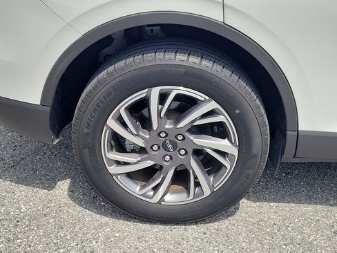 Used 2024 Lincoln Corsair FWD image 5