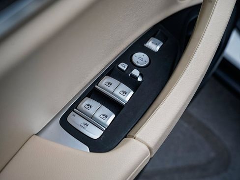 Used 2021 BMW X3 xDrive30i w/ Premium Package image 9