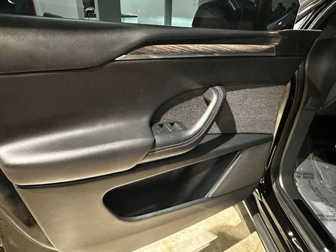 Used 2024 Tesla Model X image 13