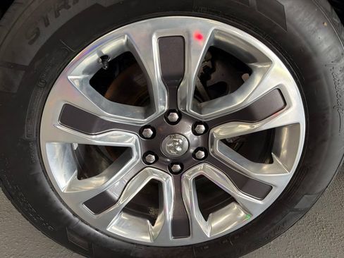 Used 2022 RAM 1500 Limited w/ Body Color Bumper Group AWD/4WD image 13