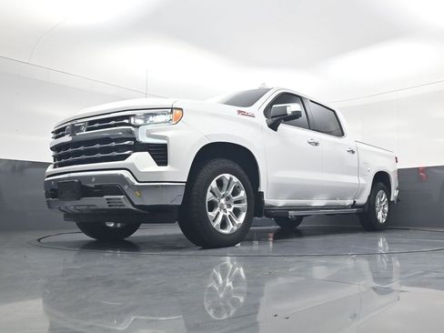 Used 2024 Chevrolet Silverado 1500 LTZ w/ LTZ Premium Package image 17