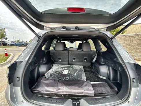 Certified 2025 Subaru Forester Premium AWD/4WD image 23