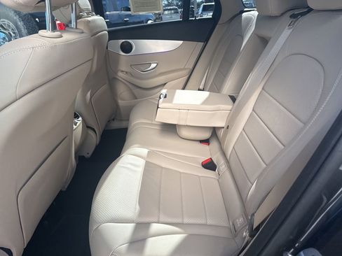 Used 2022 Mercedes-Benz GLC 300 GLC 300 image 24