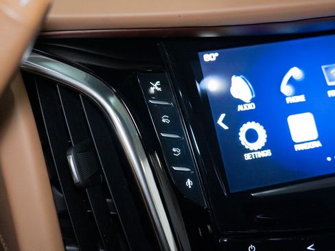 Used 2016 Cadillac Escalade ESV Platinum AWD/4WD image 54