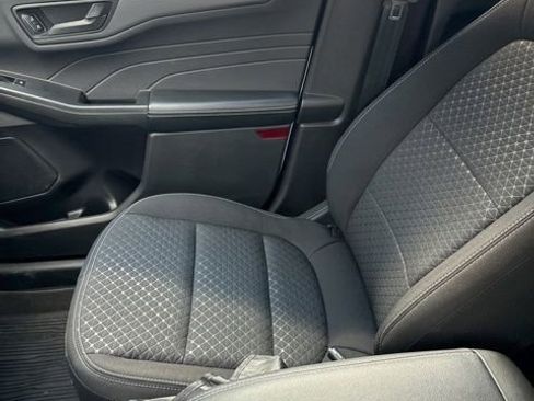 Used 2023 Ford Escape Active w/ Tech Pack #1 AWD/4WD image 6