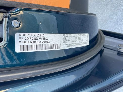 Used 2023 Chrysler Pacifica Pinnacle image 32