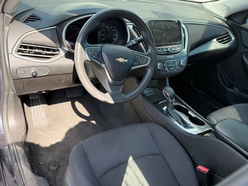Used 2022 Chevrolet Malibu LS FWD image 4
