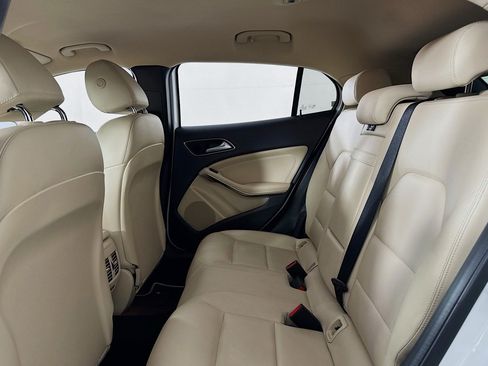 Certified 2019 Mercedes-Benz GLA 250 image 7