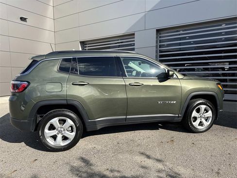 Used 2019 Jeep Compass Latitude image 7