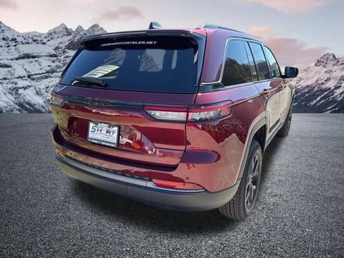 New 2026 Jeep Grand Cherokee Altitude AWD/4WD image 3