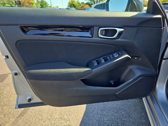 Used 2025 Honda Civic Sport image 12