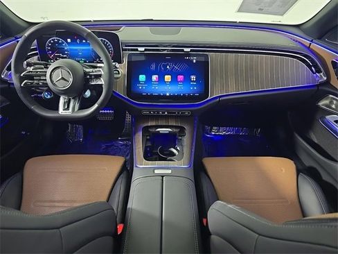 Used 2025 Mercedes-Benz E 53 AMG e 4MATIC Sedan image 29