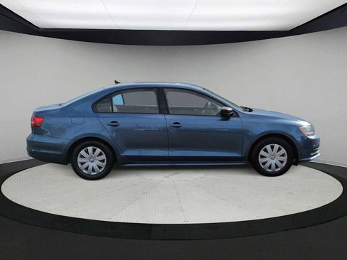 Used 2015 Volkswagen Jetta S image 9