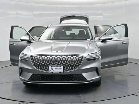Used 2025 Genesis Electrified GV70 w/ Prestige Package AWD/4WD image 37