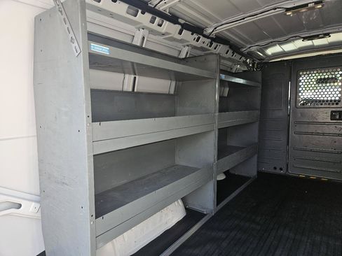 Used 2018 Chevrolet Express 2500 w/ Driver Convenience Package RWD image 51