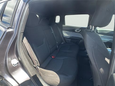 Certified 2024 Jeep Compass Sport AWD/4WD image 22