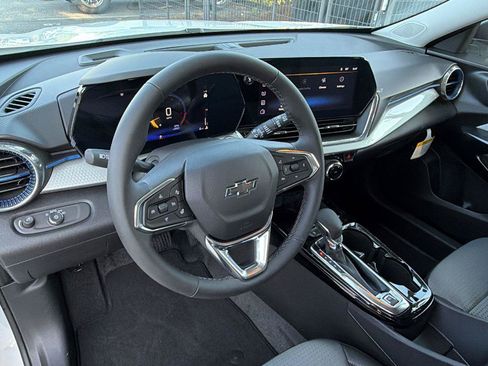 New 2026 Chevrolet Trax LT w/ Driver Confidence Package FWD image 19