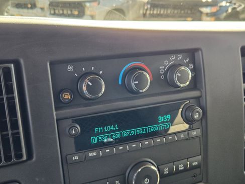 New 2025 Chevrolet Express 2500 w/ Driver Convenience Package image 30