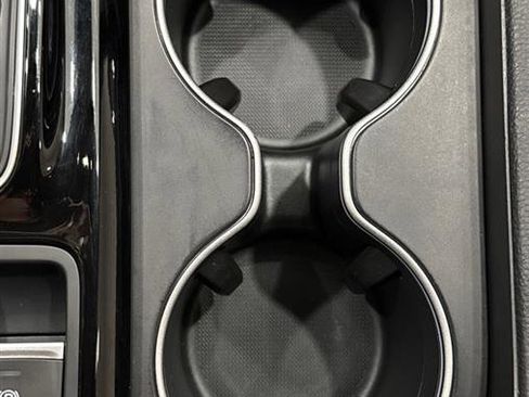 Used 2024 Honda Pilot Touring image 29