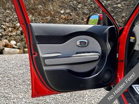 Used 2019 Kia Soul FWD image 20