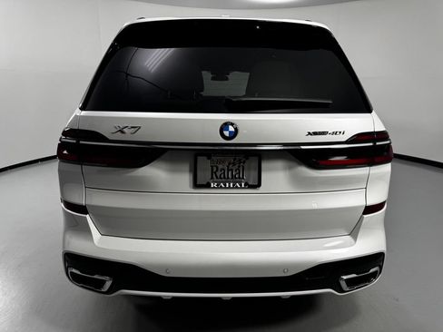 Used 2026 BMW X7 xDrive40i w/ M Sport Package AWD/4WD image 7