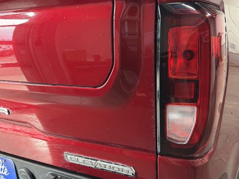 Used 2022 GMC Sierra 1500 Elevation image 18