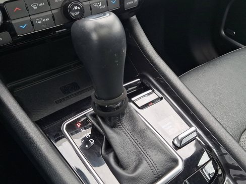 Used 2022 Jeep Compass Latitude w/ Sun and Sound Group image 30