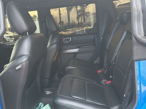 Used 2022 Ford Bronco Wildtrak image 12